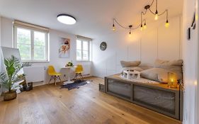Luxurious, Charming Studio Perfect For Couples